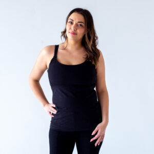 Klõpsudega must imetamispluus helg